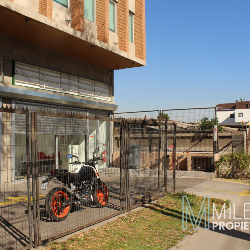 Local, Raúl Labbé, Lo Barnechea